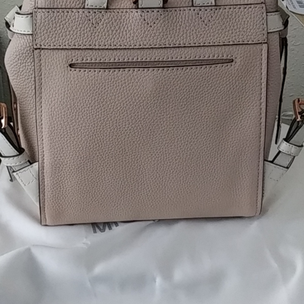 Micheal Kors - Picture 8 of 8